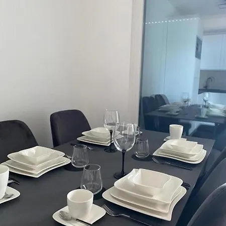 Apartment 5118-8 For 4 Pers In *